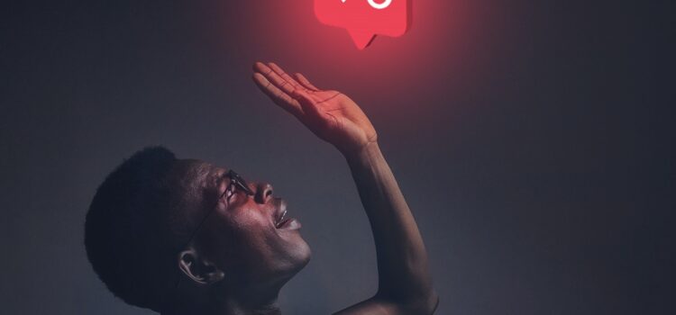Quand les likes remplacent la vérité : L’étude qui révèle les failles des influenceurs