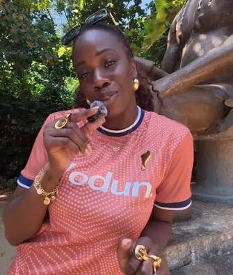 Astrid Djidjoho, la voix béninoise du lifestyle et du bien-être